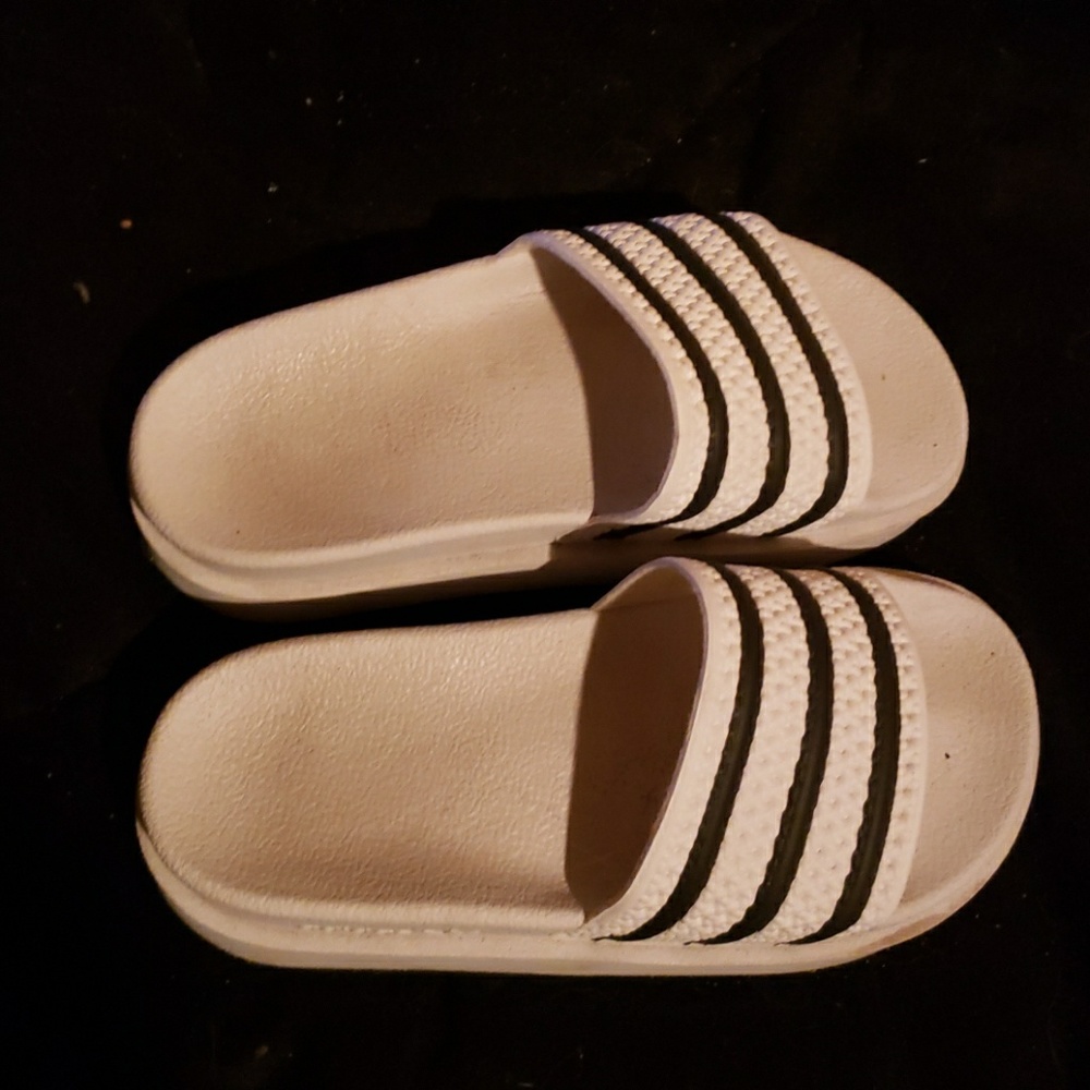 Adida slides